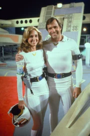 Col. Wilma Deering (Erin Gray) und Capt. William 'Buck' Rogers (Gil Gerard)