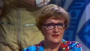 Helga Hahnemann beim Sketch "Traudels Talkshow".