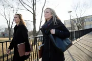 Casey Garrett (l.), Alicia O'Neill