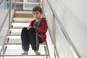 Jamie Burton (Gus Barry)