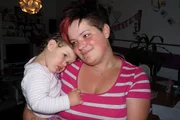 Nadja mit ihrer Tochter Jo Ann.