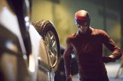 Grant Gustin