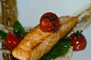 Lachs mit Tomaten