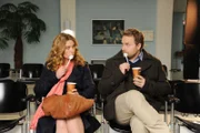 Christine (Diana Amft) und Stefan (Janek Rieke) warten gemeinsam in der Notaufnahme.