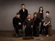 (back row, l to r) Jeremy, Molly (front row, l to r) Zach, Matt, Amy and Jacob from TLC's Little People Big World.