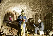 Aus Angst vor Luftangriffen der alliierten Feinde waren während des Krieges systematisch unterirdische Bunkerbauten errichtet worden.