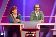 Florian Weber stellt in seinem SWR Wissensquiz die Alltagstauglichkeit seiner prominenten Kandidaten auf die Probe. ?Meister des Alltags? spendet seinen Gewinn einem guten Zweck.
v.li. Alice Hoffmann und Christoph Sonntag.