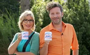 Wie tauscht man etwas Kleines in etwas ganz Großes? Thorsten Schorn und Yvonne Willicks starten mit einer Porzellantasse. Wer von beiden hat am Ende den wertvolleren Gegenstand ertauscht und gewinnt das Tausch-Duell?