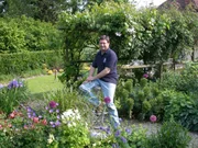 Alan Titchmarsh in Well Cottage Garden