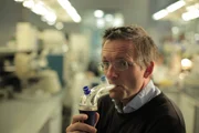 Presenter Michael Mosley undergoes tests to see what air pollution he has been breathing in in London