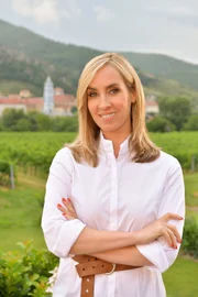 Nadja Bernhard