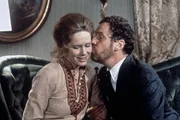 Obwohl Marianne (Liv Ullmann) und Johan (Erland Josephson) voneinander getrennt sind, sehen sie sich regelmäßig und beginnen später sogar eine Affäre.