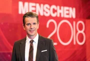 Moderator Markus Lanz vor dem Sendungslogo "Menschen 2018".