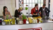 Vier Teams kochen in der Challenge-Runde um die Punkte.
(v.li.: Alejandra, Giulia, Kaan, Mike)