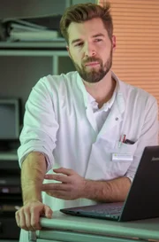 Assistentarzt Chris Lindemann
(Foto für alle Folgen)