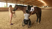 Gianna Regenbrecht reitet trotz Querschnittslähmung wieder