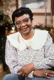 1. Staffel: Estelle Winslow (Rosetta LeNoire)
