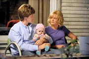 Lucas Neff (Jimmy), Martha Plimpton (Virginia).
