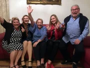 V.l.: Gastgeberin Ewgenija, Olga, Erica, Evelyn und Igor