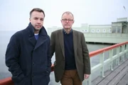 Jacques Peretti in Malmö. Er besucht Michael Cederhag, der in kürzester Zeit enorm abgenommen hat.