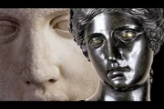 <p>Theseus (li.) siegt über den Minotauros und findet mit Hilfe des Fadens, den ihm Minos' hinreißende Tochter Ariadne (re.) mit auf den Weg gibt, wieder aus dem Labyrinth heraus.</p>