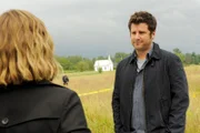 Juliet (Maggie Lawson), Shawn Spencer (James Roday)