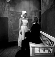Senta Wengraf (Frau von Taussig), Leopold Rudolf (Baron Trotta).
