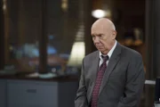 Kann Captain Don Cragen (Dann Florek) und sein Team einem Vergewaltiger, der es auf minderjährige Jungen abgesehen hat, das Handwerk legen?