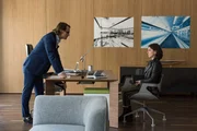 Nach und nach kommt Journalistin Johanna Plath (Natalia Rudziewicz) den Geschäften des Immobilienkäufers Andreas Amlang (David Rott) auf die Spur und gerät dadurch selbst in die Schusslinie.