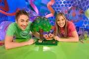 Tim und Naomi haben viele neue und bunte Ideen parat. Vor den beiden kreativen K^pfen ist nichts sicher, was man im Haushalt finden kann. Alte Sachen werden aufgepeppt statt weggeworfen und das ohne gro?en Aufwand.