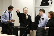 Am 22. Juli 2011 begeht Anders Behring Breivik (2.v.l.) einen Anschlag auf der Insel Utøya - sein rechtsextremistisches Motiv: Norwegen gegen den Islam und den "Kulturmarxismus" zu verteidigen ...