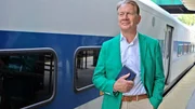 Michael Portillo arrives in the state capital of New Mexico, once the capital of the Spanish Kingdom of New Mexico. He explores the beautiful colonial architecture of the city and is privileged to be invited to visit a Native American pueblo. He eavesdrops on rehearsals at the glorious Santa Fe Opera House and at the Governor's Palace, discovers the author of the biblical epic Ben Hur. At La Fonda Hotel, Michael catches up with the famous Harvey Girls and hears about the railroad caterer from Lancashire who made his fortune in America.