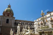 Der Brunnen "Fontana Pretoria" in Palermo.