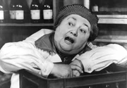 MDR Fernsehen DIE FRAU HINTER DEM LADENTISCH TEIL 3, "Der Stellvertreter vom Chef", am Samstag (14.02.15) um 09:00 Uhr.
Oma Kubánková (Marie Motlová).
