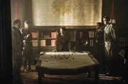 Adolf Hitler (Bildmitte) plant den nächsten militärischen Schlag und die Erweiterung des Deutschen Reiches. (Reenactment)