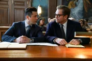 L-R:  Benny Colón (Freddy Rodríguez), Jason Bull (Michael Weatherly)