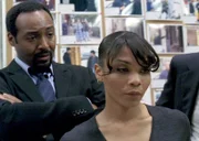 Detective Ed Green (Jesse L. Martin) und die verdeckte Ermittlerin Luisa Valenzuela (Suzette Gunn).