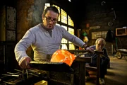 rbb Fernsehen DIE BALEARISCHEN INSELN: MALLORCA UND MENORCA, am Sonntag (19.10.14) um 20:15 Uhr.
Pep Riera arbeitet bei der Glasbläserei Gordiola auf Mallorca.
