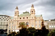 Oper und Hotel de Paris.