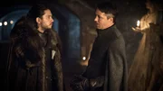 Jon Snow (Kit Harington, li.) und Kleinfinger (Aidan Gillen) im GesprächJon Snow (Kit Harington, li.) und Kleinfinger (Aidan Gillen) im Gespräch