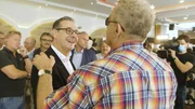 Die Wahlkampfveranstaltungen des Team HC Strache zeigen: Man geht auf Tuchfühlung. Die einzigen, die dort Mundschutz tragen, sind Reporter und Kameraleute.