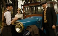 (v.l.n.r.) Andrés (Llorenç González); Alicia (Amaia Salamanca); Julio (Yon González) (v.l.n.r.) Andrés (Llorenç González); Alicia (Amaia Salamanca); Julio (Yon González)
