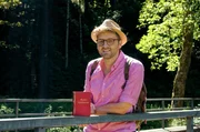 Johannes Zenglein genießt die Sonne im schönen Murgtal bei Forbach.