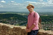Johannes Zenglein in Niederwald - Ausblick auf Rheingau, Bingen und Niedertal.
