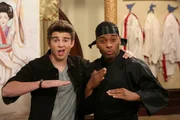 Max Thunderman (Jack Griffo) und Sensei Kenny (Kel Mitchell)