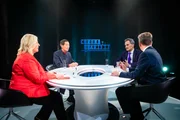 Prof. Dr. Sucharit Bhakdi (2.v.l.), Gesundheitsministerin Dr. Andrea Kdolsky, Finanzwissenschaftler Prof. Dr. Stefan Homburg und Gastexperte Prof. Dr. Richard Greil