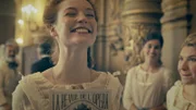 Thea (Hannah Dodd) ist überglücklich. Sie ist die Neuentdeckung des berühmten Choreografen Menkin im Jahr 1905. Er will sie zum Star machen.