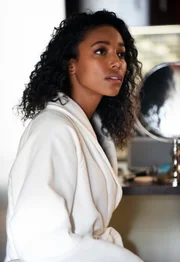 Ginny Baker (Kylie Bunbury)