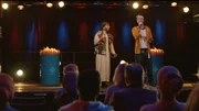 Ben (Benaissa Lamroubal) und Till (Leander Gerdes) performen auf .