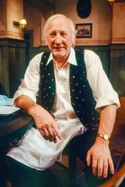 Karl Merkatz.